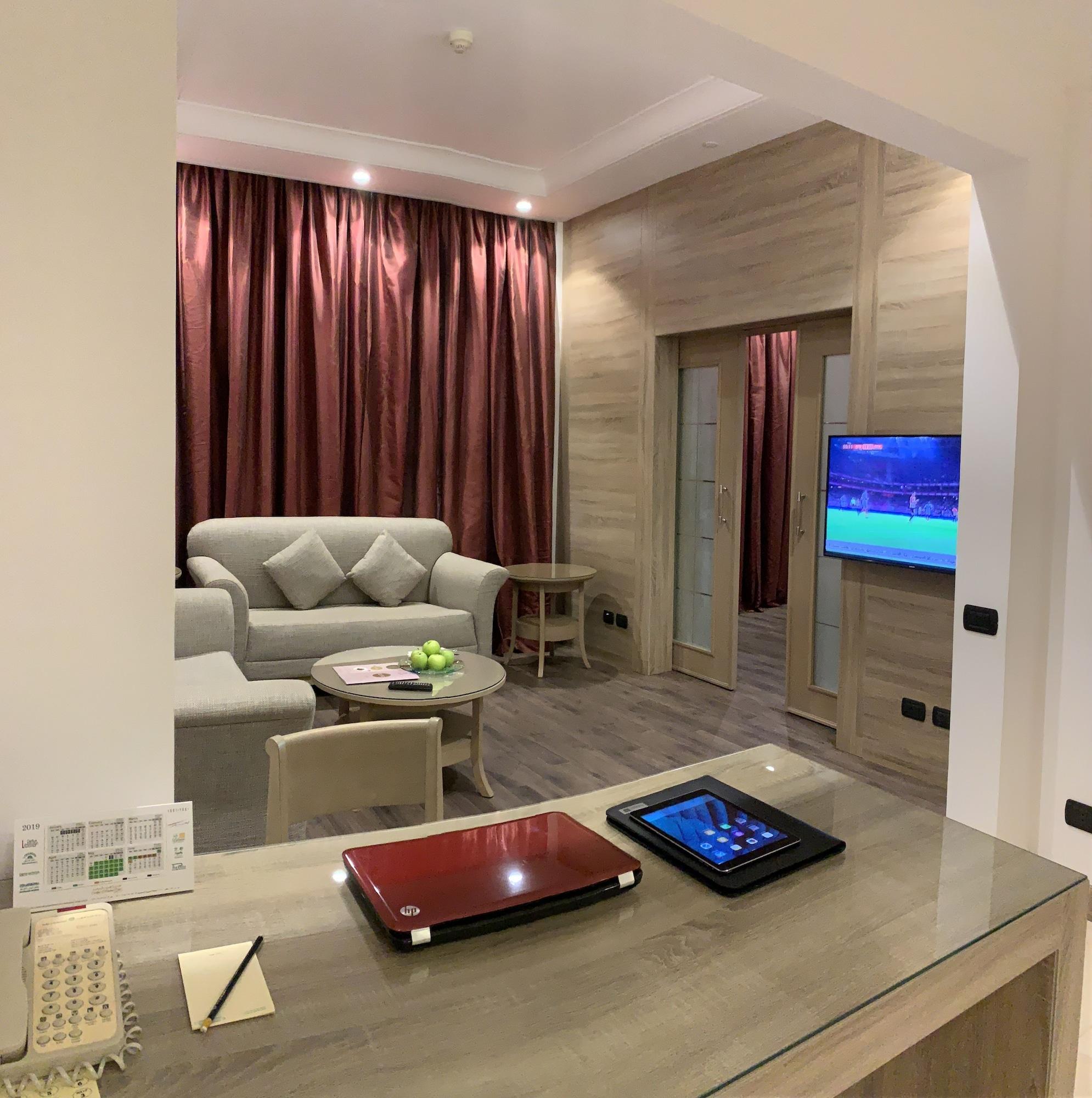 Carlton Al Moaibed Hotel Dammam Zewnętrze zdjęcie A suite at the hotel