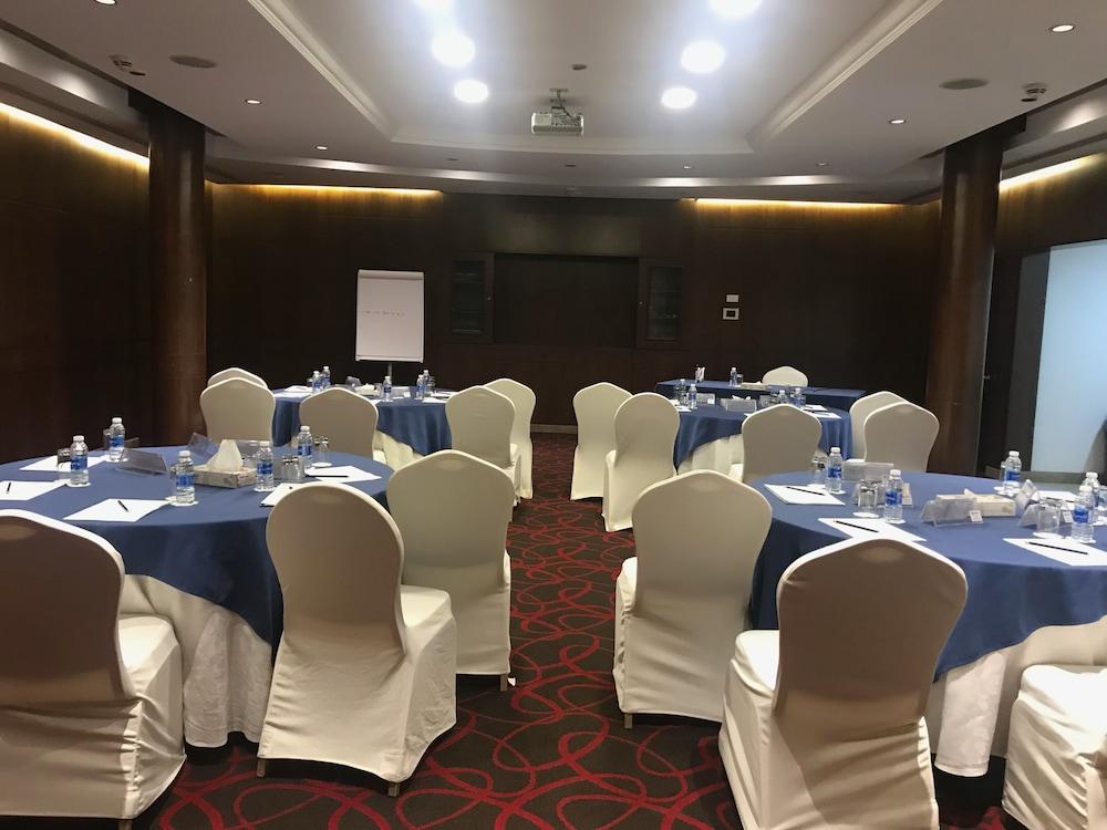 Carlton Al Moaibed Hotel Dammam Zewnętrze zdjęcie Meeting room