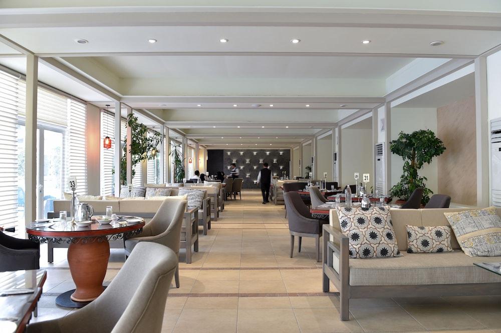 Carlton Al Moaibed Hotel Dammam Zewnętrze zdjęcie The restaurant