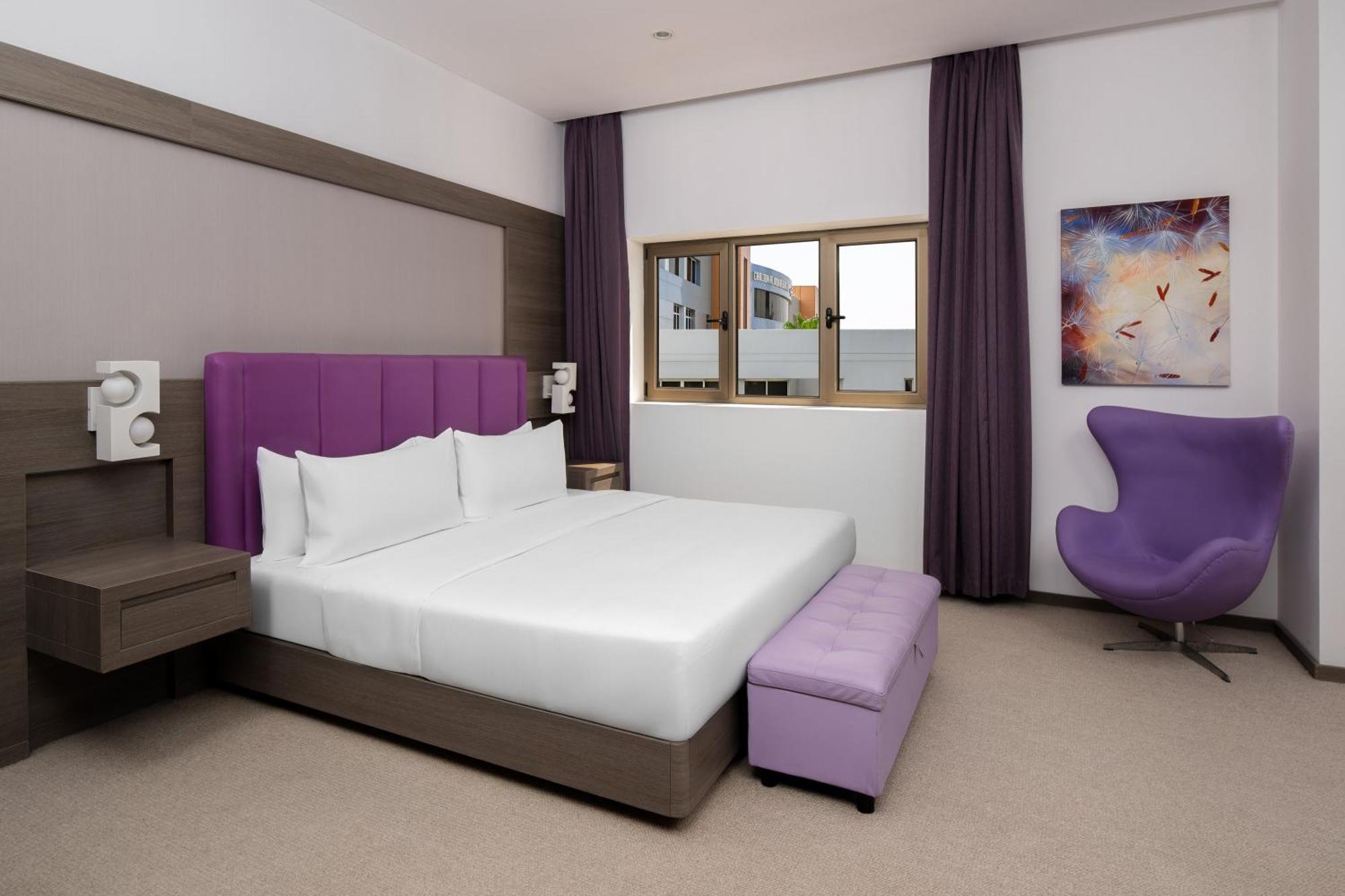 Carlton Al Moaibed Hotel Dammam Zewnętrze zdjęcie A bedroom at the hotel