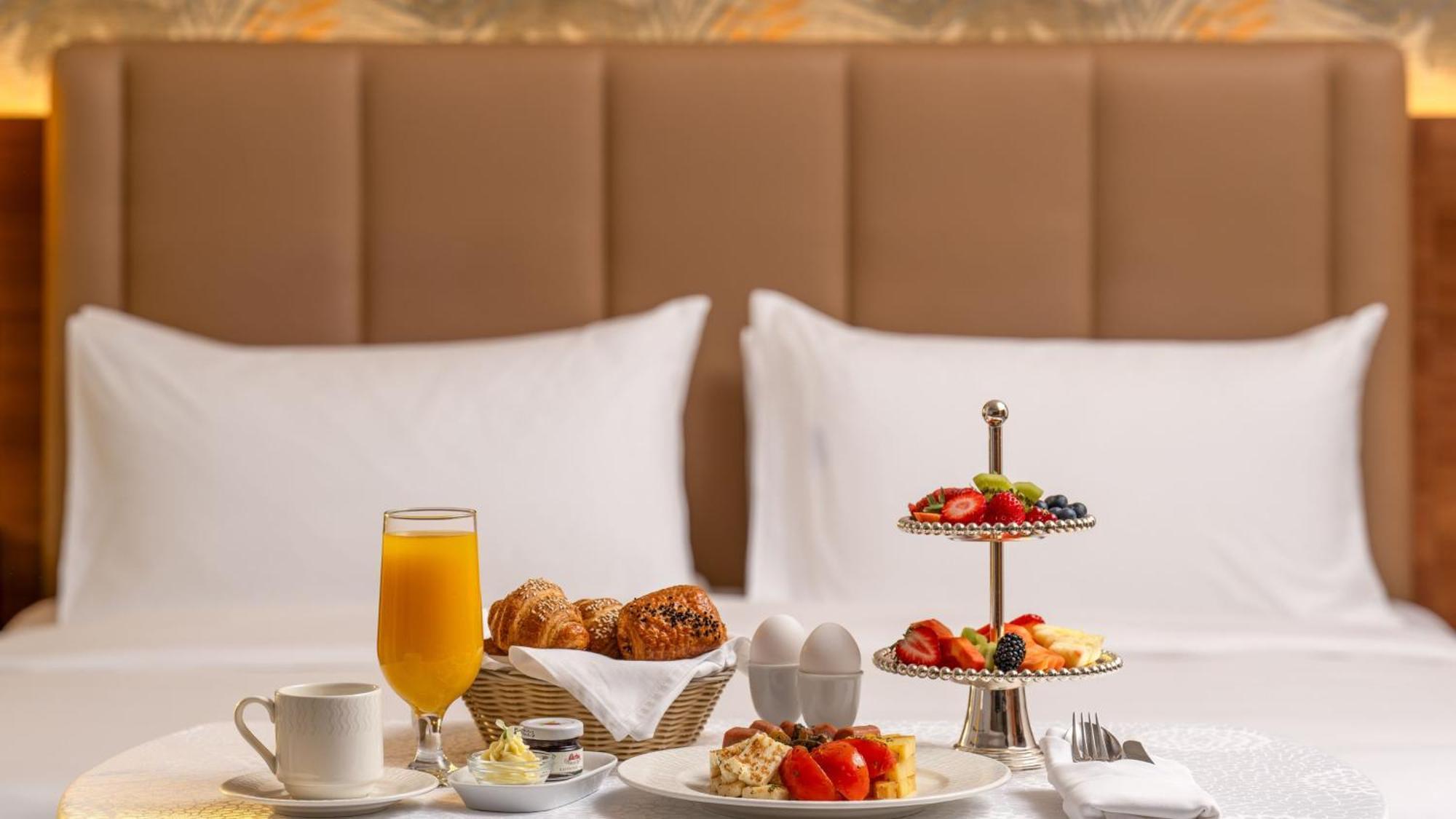 Carlton Al Moaibed Hotel Dammam Zewnętrze zdjęcie Room service