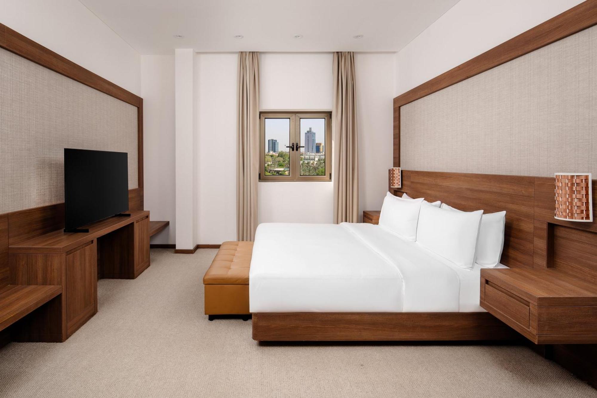 Carlton Al Moaibed Hotel Dammam Zewnętrze zdjęcie A bedroom at the hotel